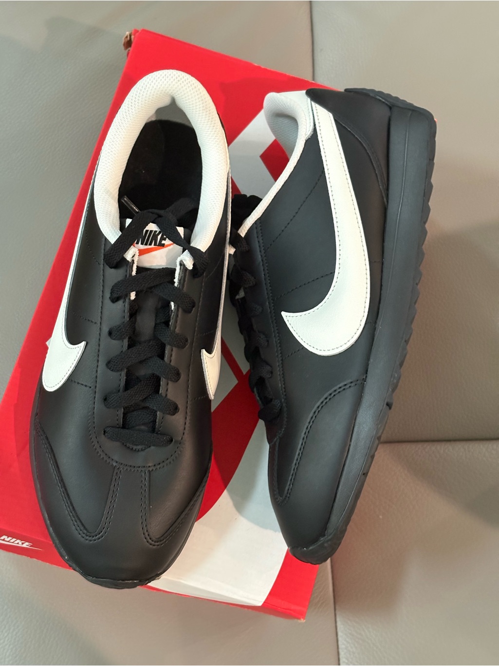 Nike Women Pacific Classic White And Black Sneakers